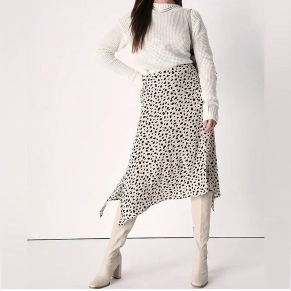 Lulu’s-Set a Trend-Dalmatian-Cheetah-Spot-Animal Print-Slip Style Skirt- Size S - Picture 1 of 14